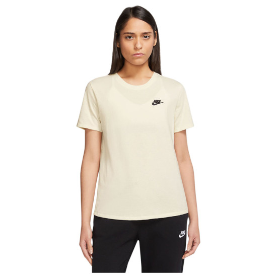 Nike Γυναικεία κοντομάνικη μπλούζα Sportswear Club Essentials T-Shirt